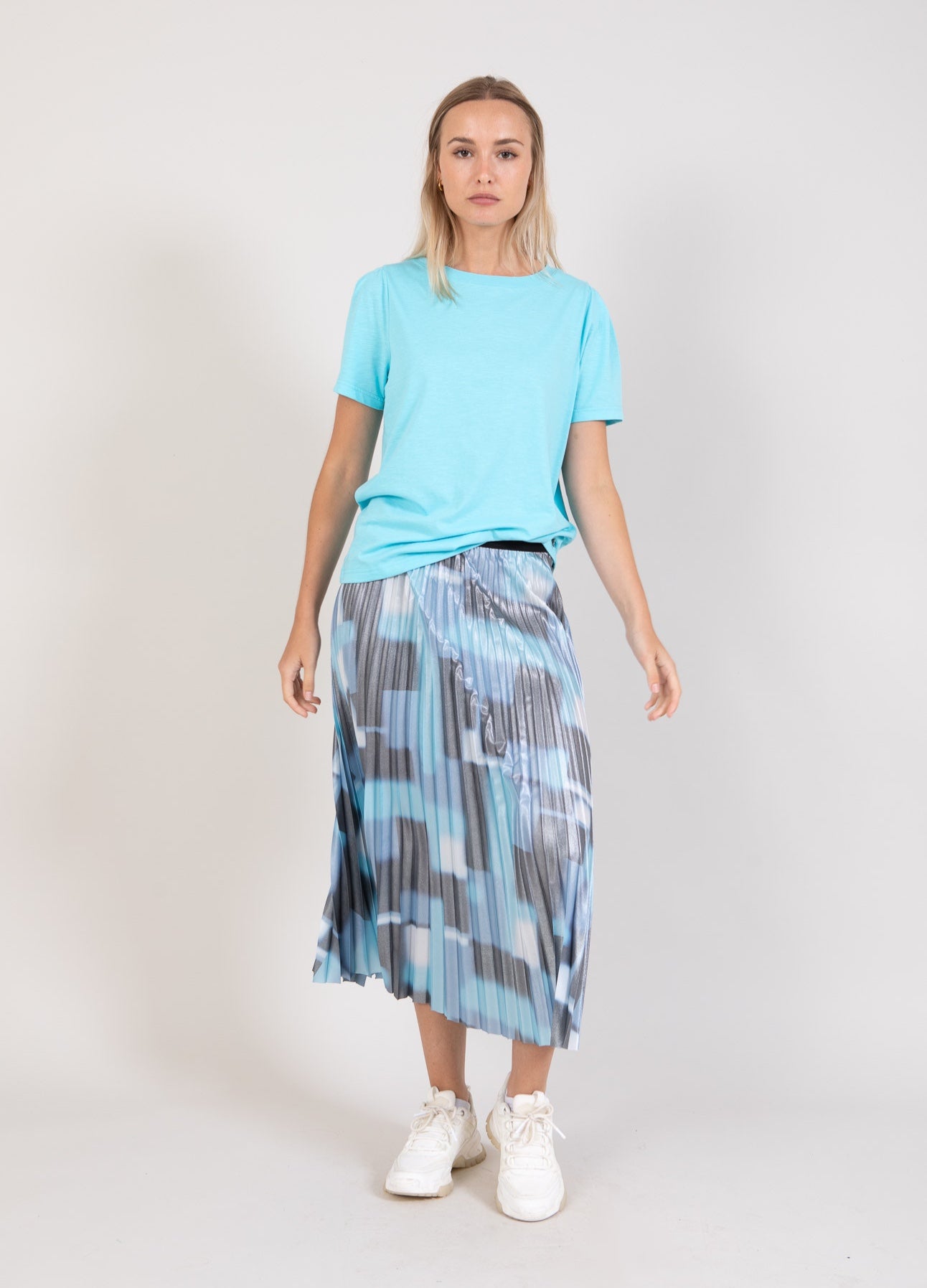 T-SHIRT MED PRESSEFOLDER - Aqua blue