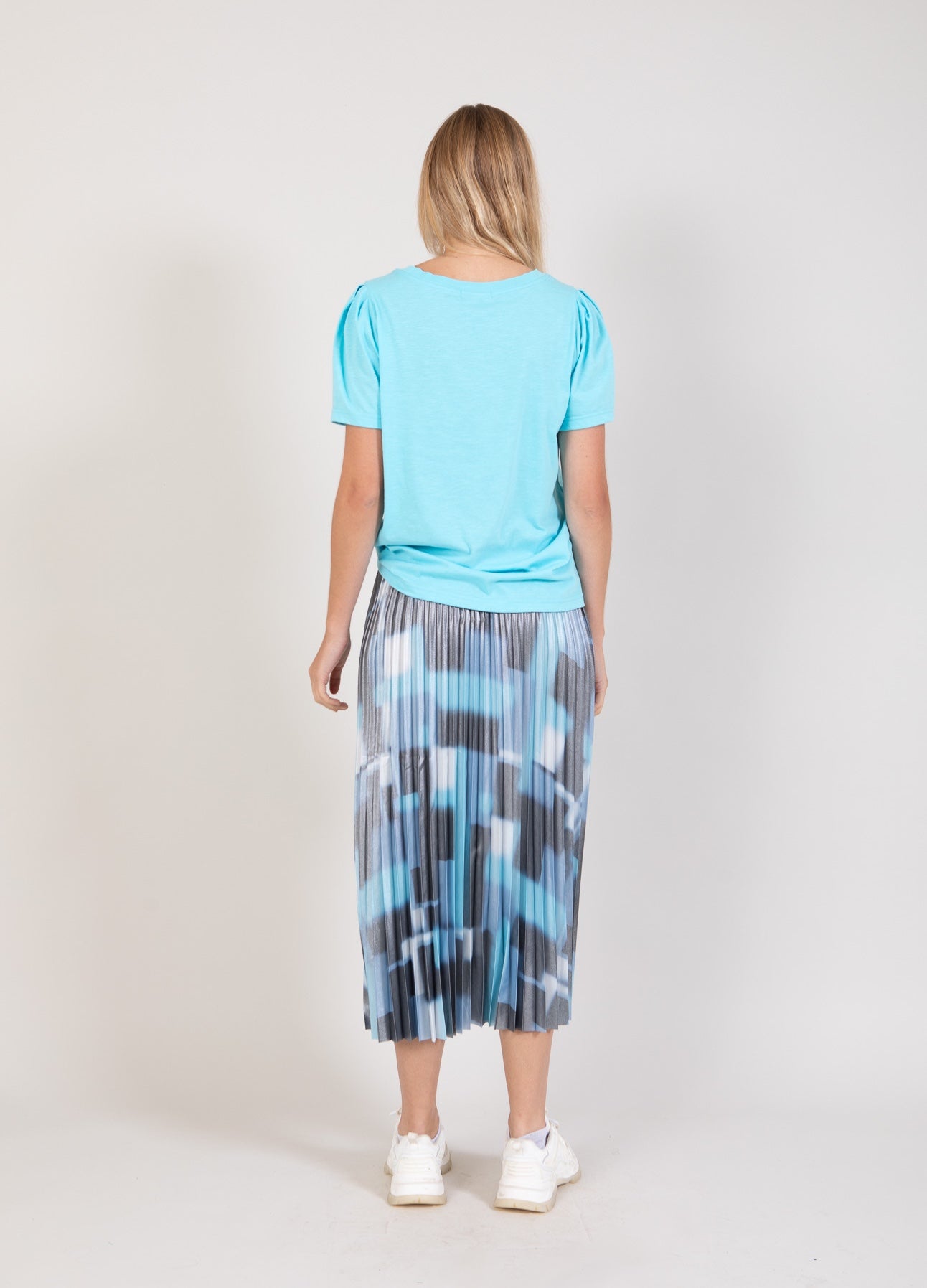 T-SHIRT MED PRESSEFOLDER - Aqua blue