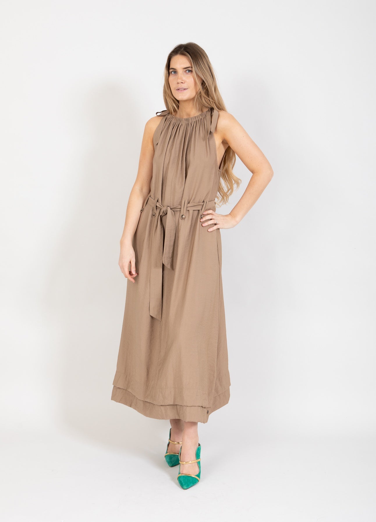 SOMMERKJOLE MED BÆLTE - Smoked beige