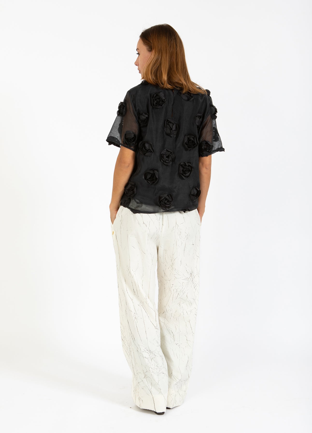 RYNKEDE BUKSER - PETRA FIT - Creme/black crinkle Rabat