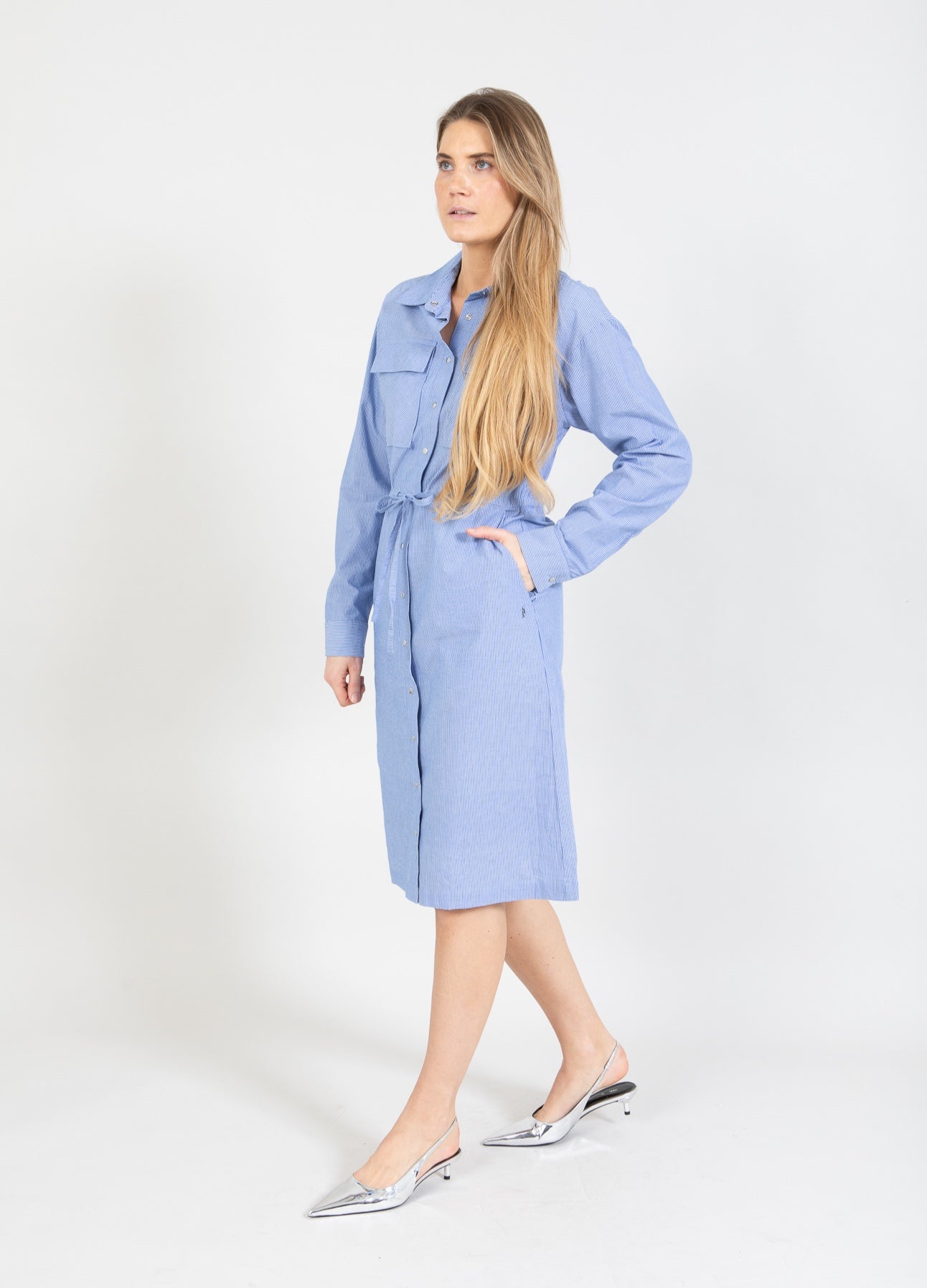 SKJORTEKJOLE I CHAMBRE - Blue white stripe