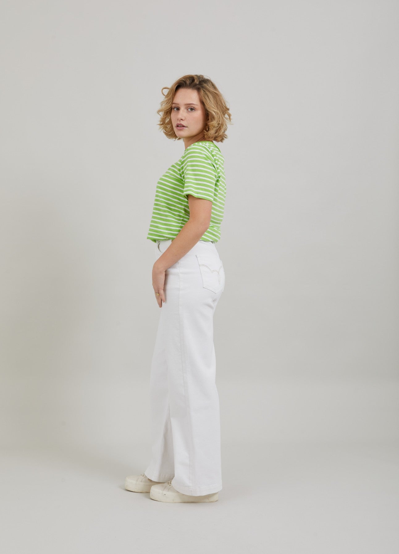 T-SHIRT M. STRIBER - MEDIUM LANGE ÆRMER - Flashy green stripe