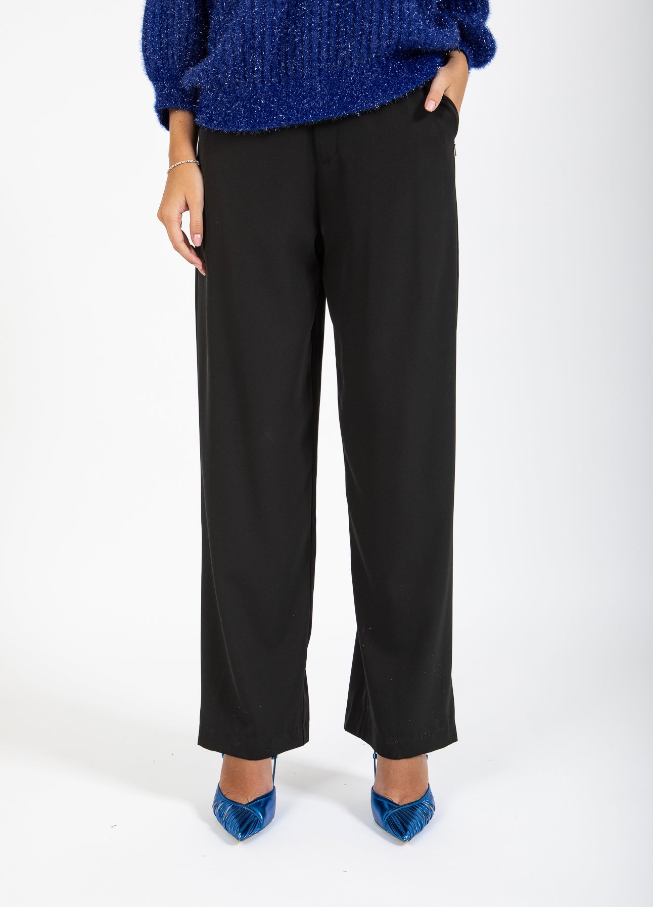LØSE BUKSER - PETRA FIT - Black