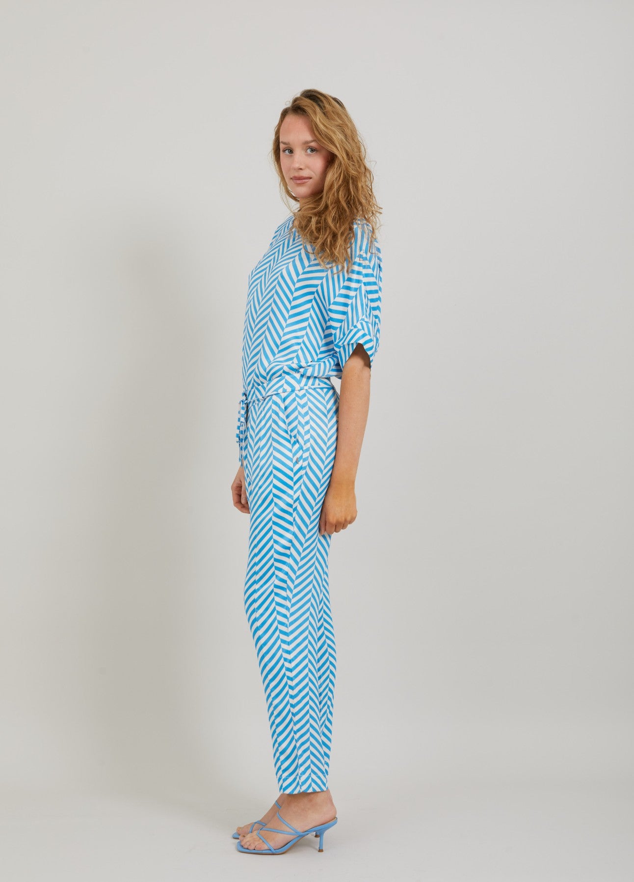 BUKSER M. HERINGBONE PRINT - STELLA FIT - Heringbone print