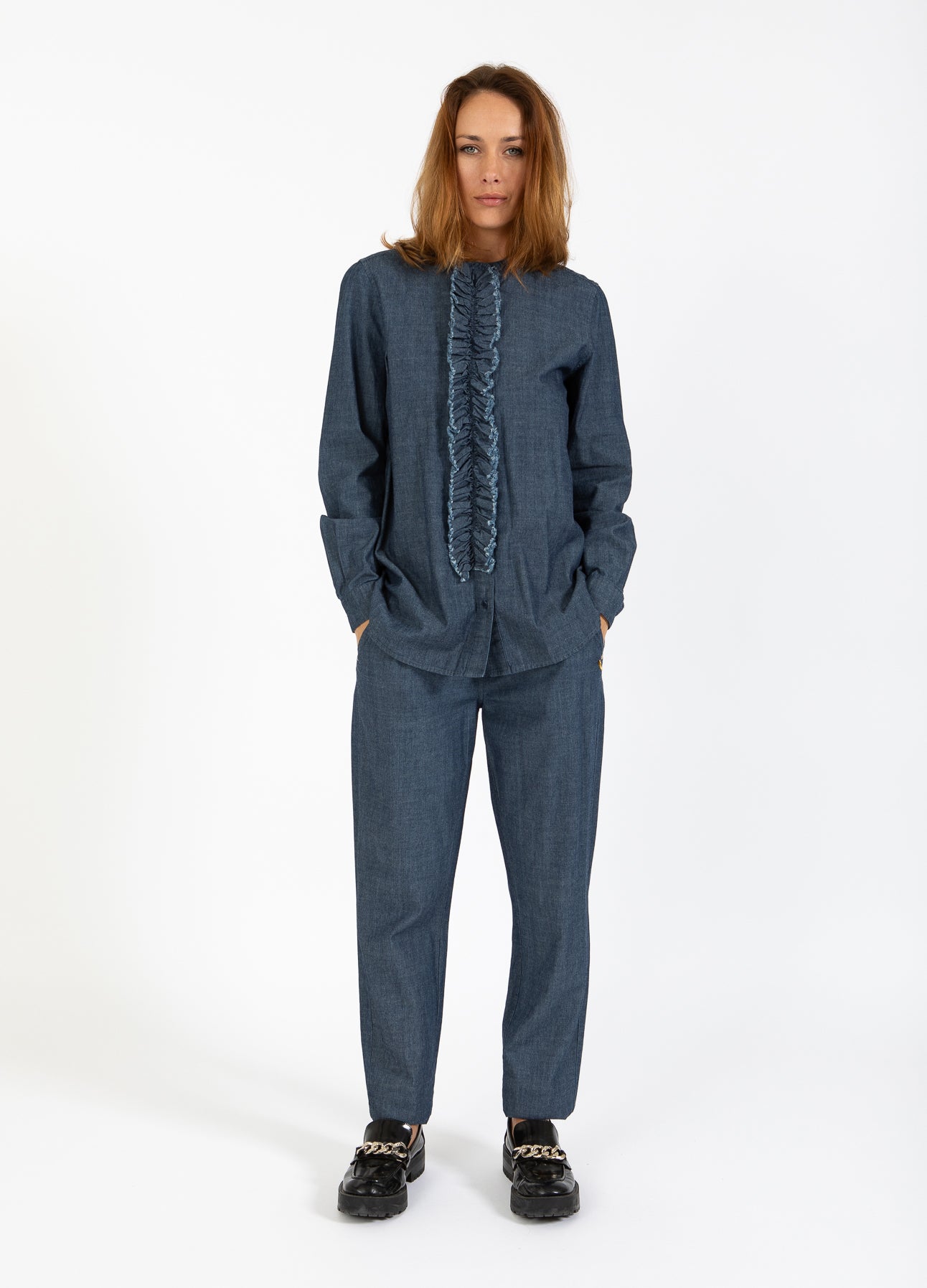 BUKSER MED ELASTISK TALJE - SILLE FIT - Medium blue denim
