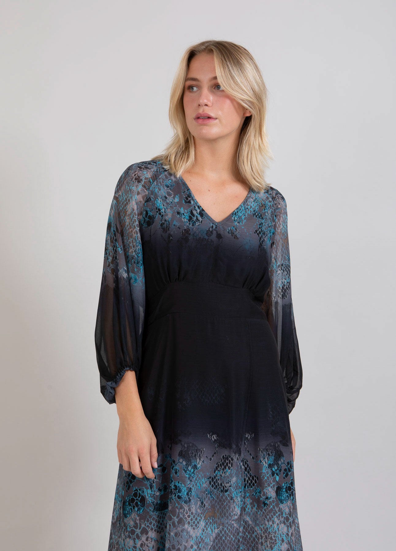 KJOLE MED BRANCHES PRINT - Branches print Levere