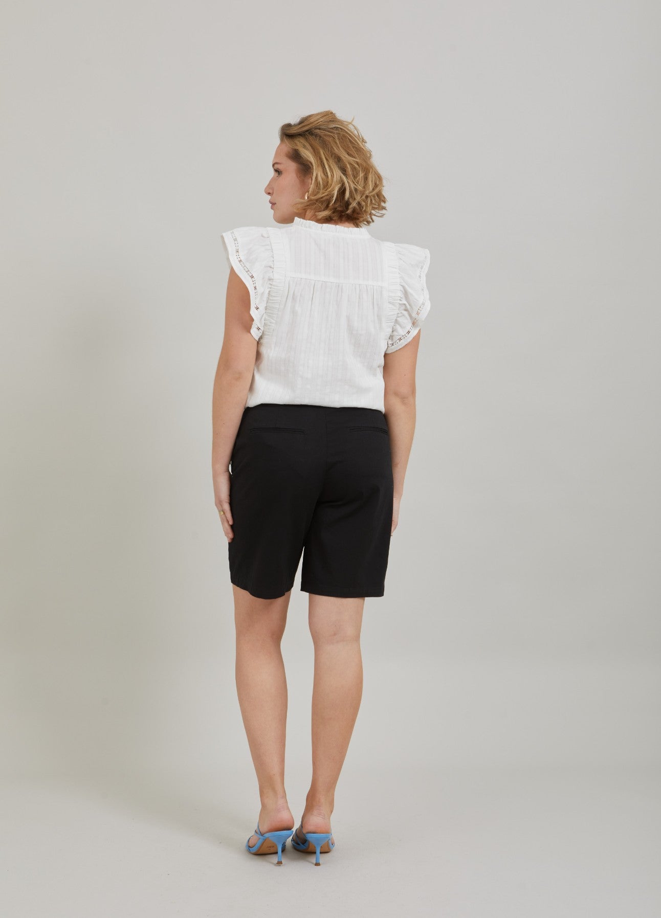 CITY SHORTS - PETRA FIT - Black Online salg