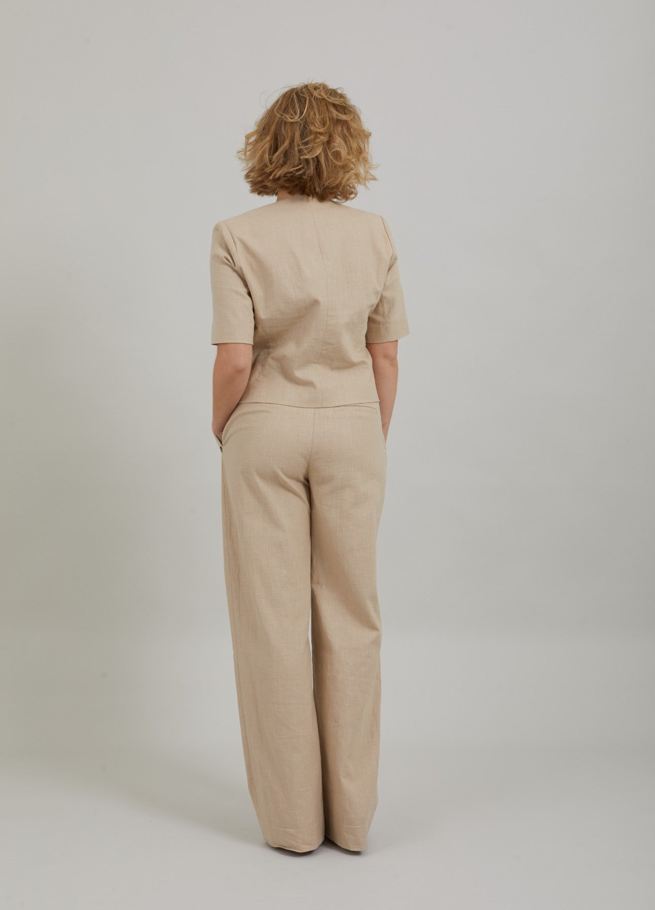 CROPPED BLAZER M. KORTEÆRMER - Light beige