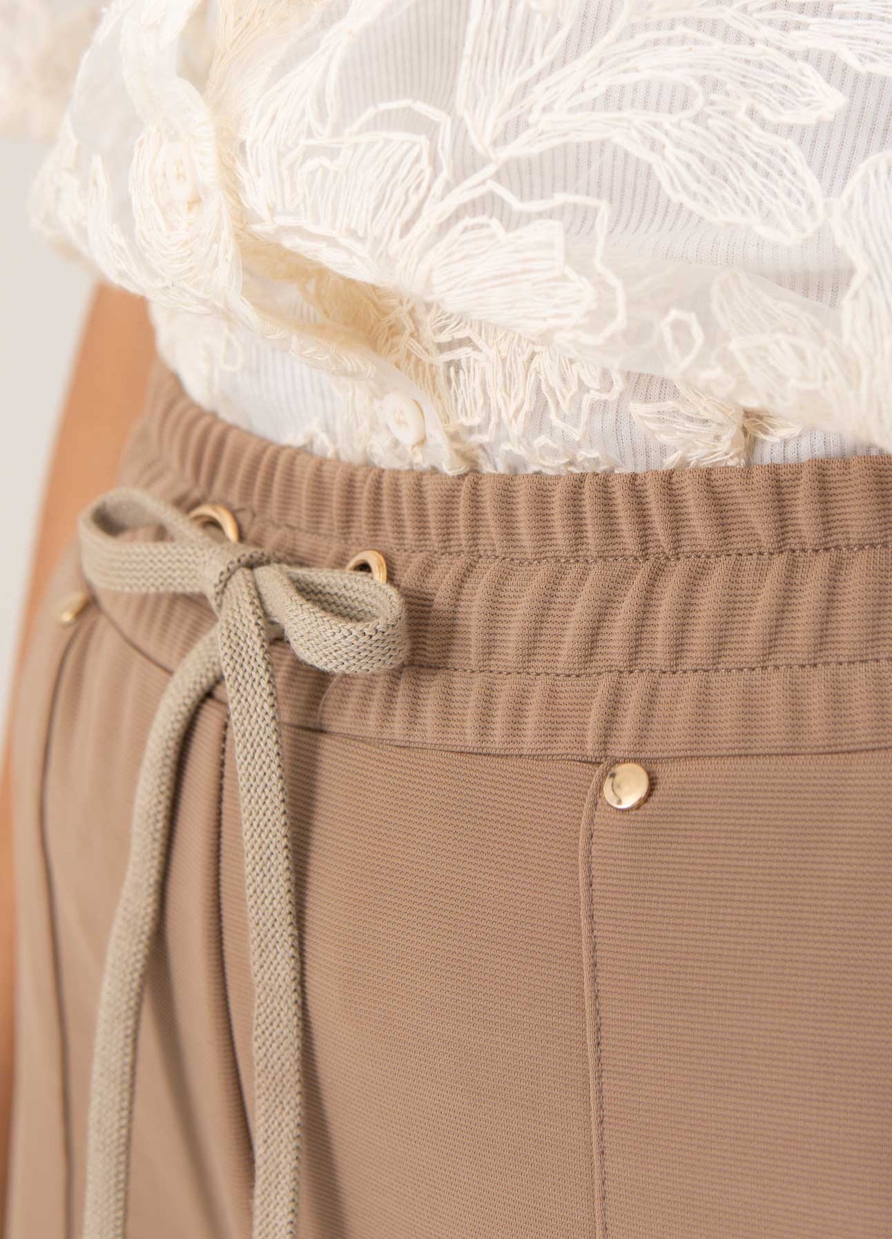 SPORTY BUKSER - SILLE FIT - Sand