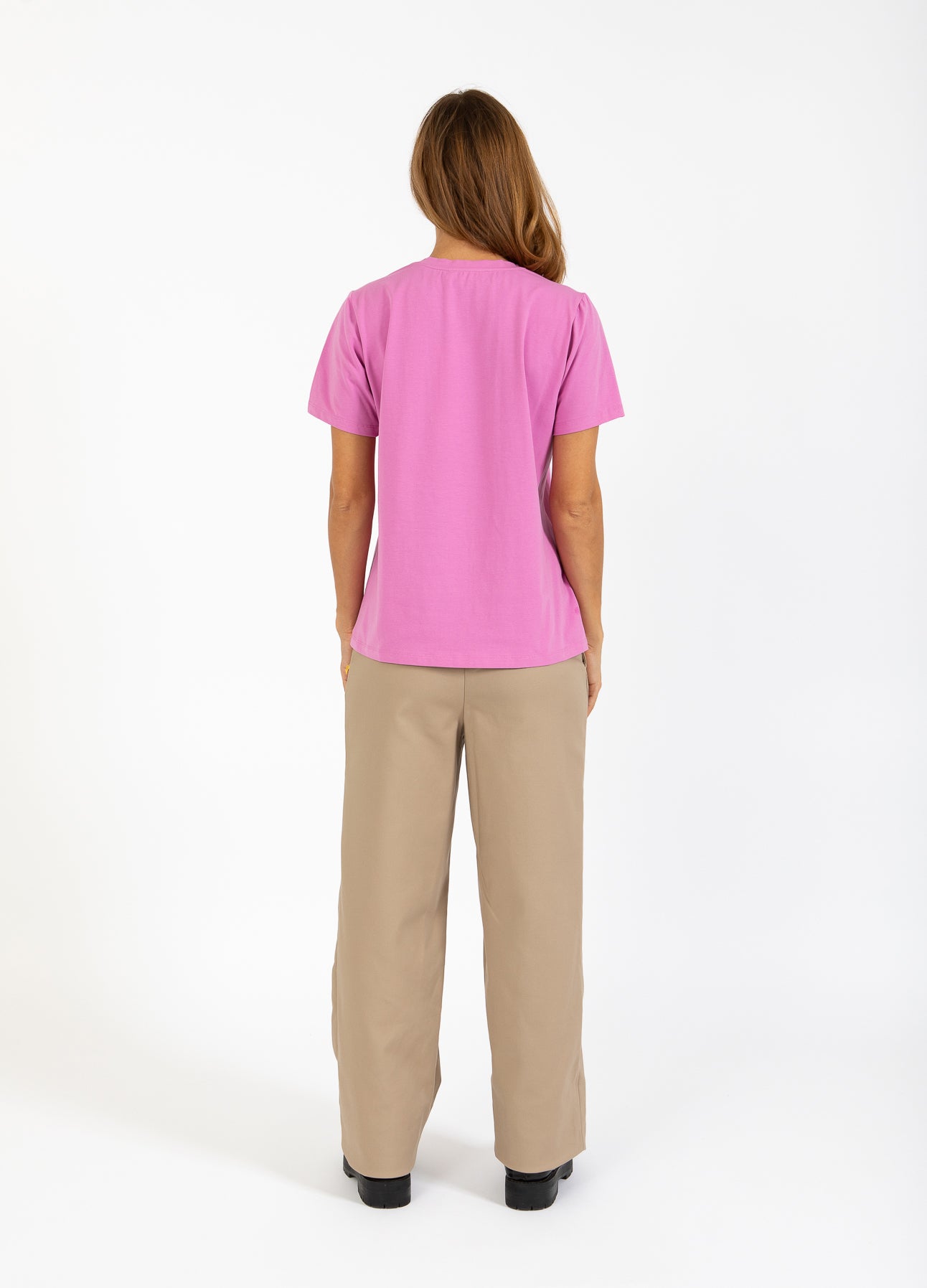 T-SHIRT MED RUND HALS - KORTE ÆRMER - Magenta