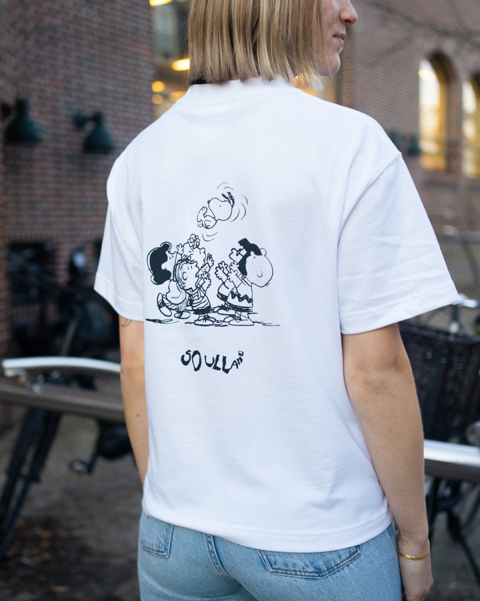 Anya Snoopy Skateboard T-shirt - White