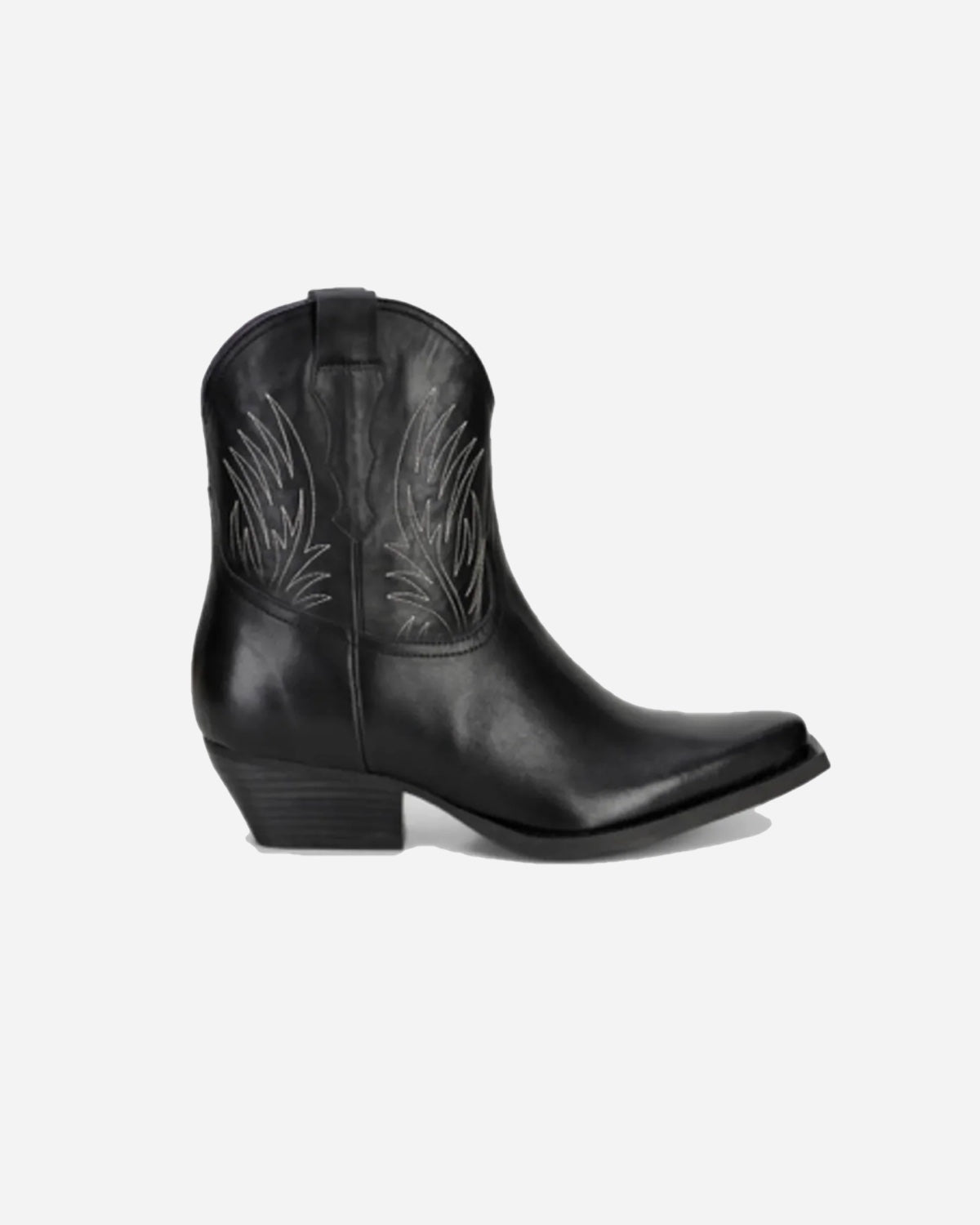 nellie-black_0.jpg Nellie - Black