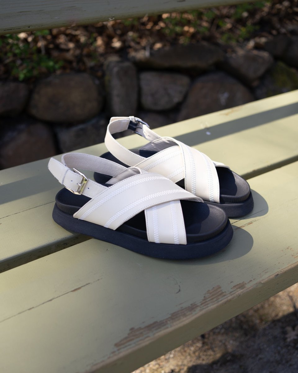 Yodi Stitched - Off White Leather