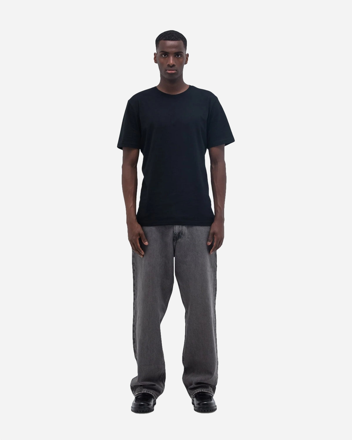 classic-fit-tee-black_1.jpg Classic Fit Tee - Black Mode