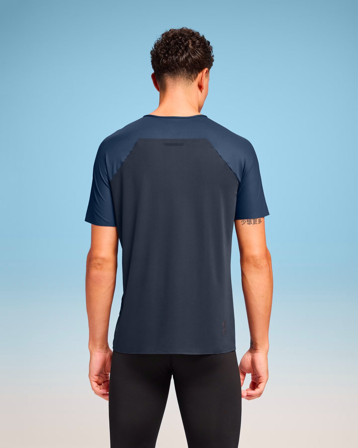 performance-t-m-denim-navy_3.jpg Performance-T M - Denim/Navy Levere