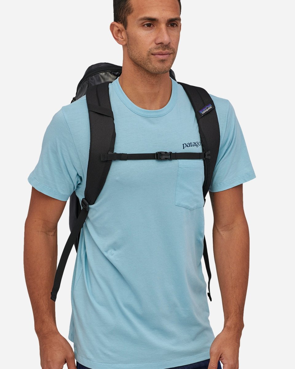 Black Hole Pack 25L - Black