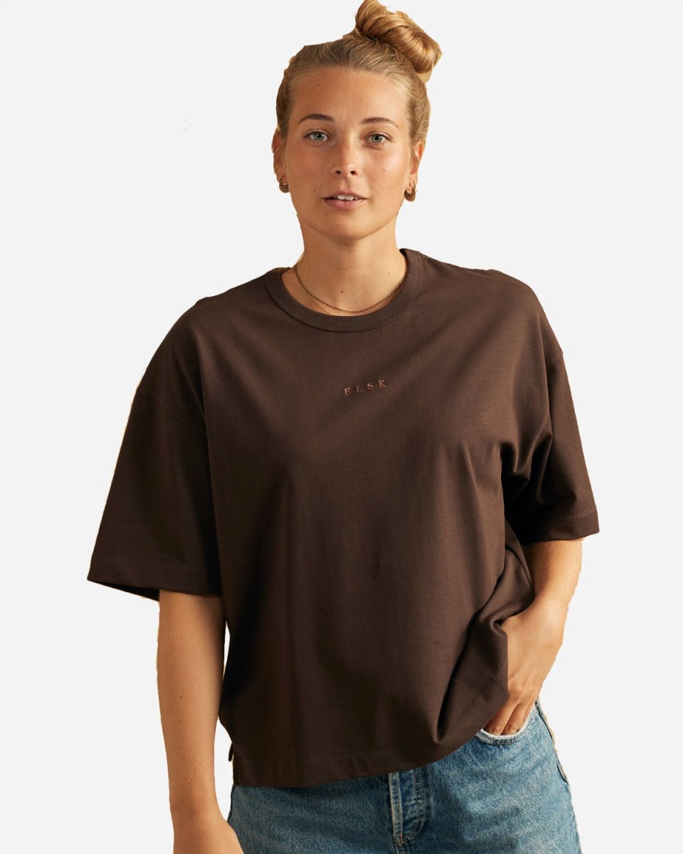 Pure Thilda Tung Tee - Dark Oak Hot på udsalg
