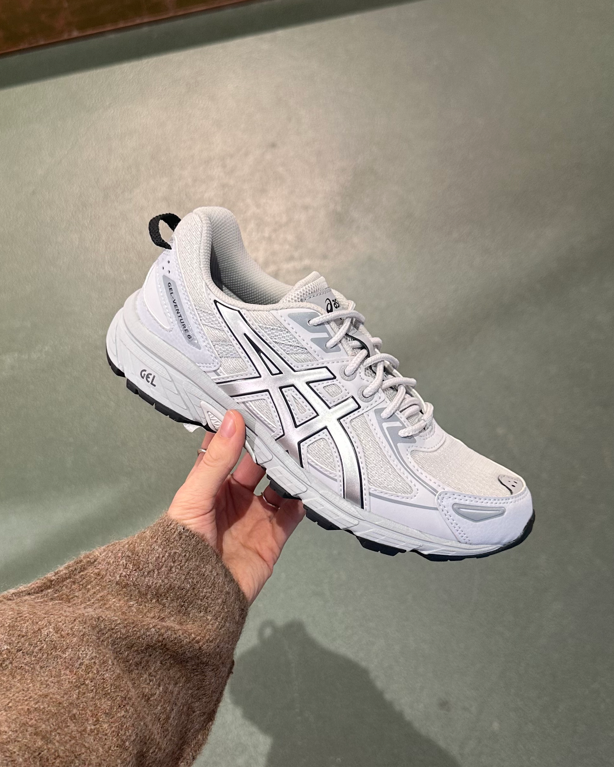gel-venture-6-glacier-grey-pure-silver_1.png Gel-Venture 6 - Glacier Grey/Pure Silver Mode