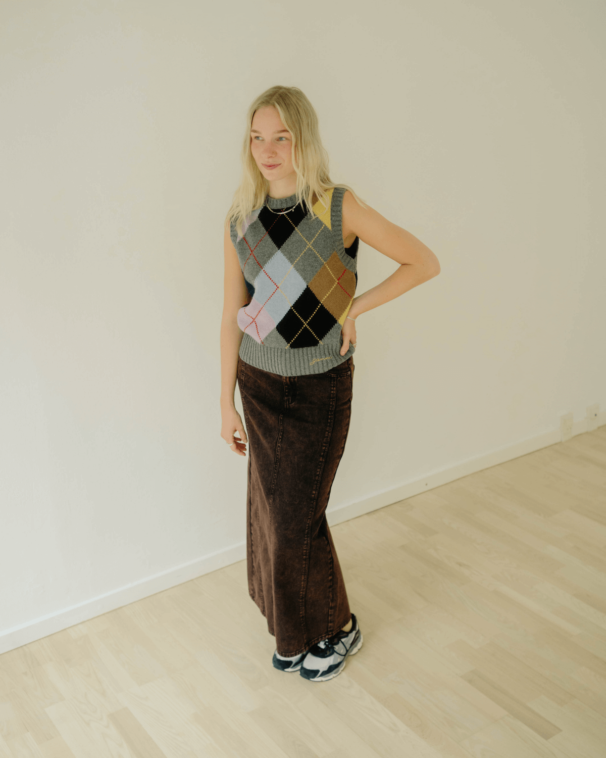 harlequin-wool-mix-knit-vest-frost-gray_3.png Harlequin Wool Mix Knit Vest - Frost Gray Mode