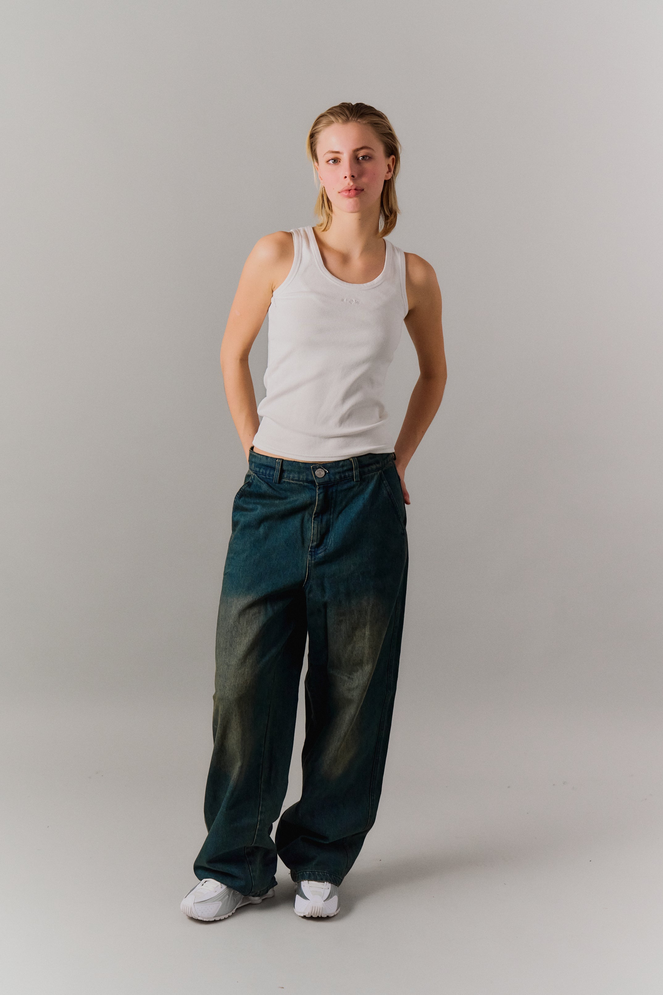 Washed Baggy Jeans