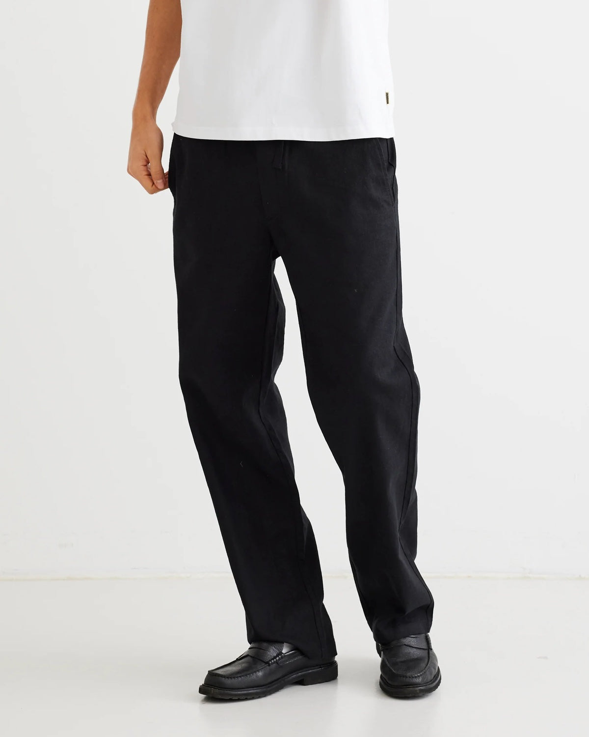 eik-linen-pant-black_1.jpg Eik Linen Pant - Black