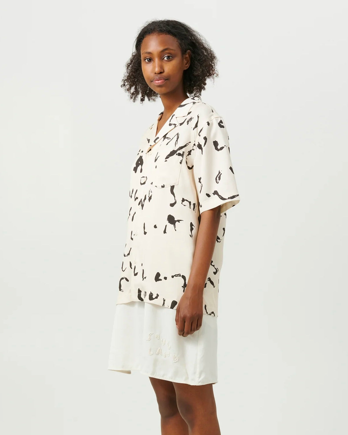 orson-shirt-off-white-aop_1.jpg Orson Shirt - Off White Aop Online nu