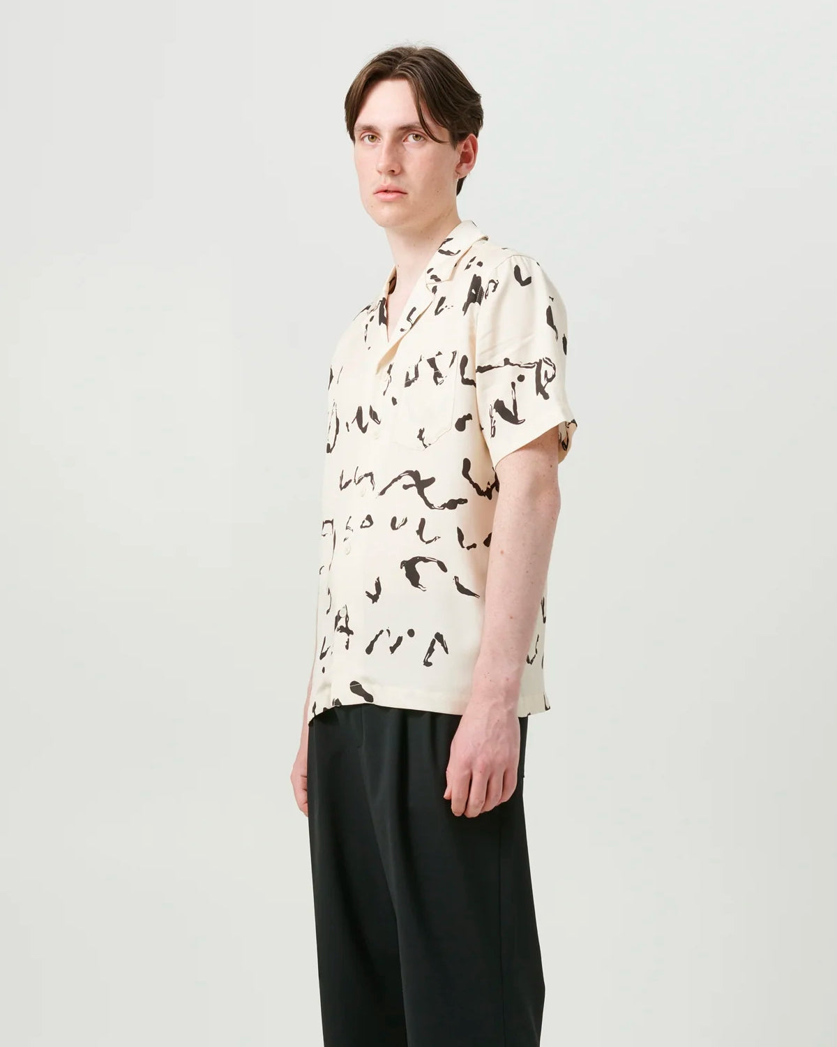 orson-shirt-off-white-aop_3.jpg Orson Shirt - Off White Aop Online nu