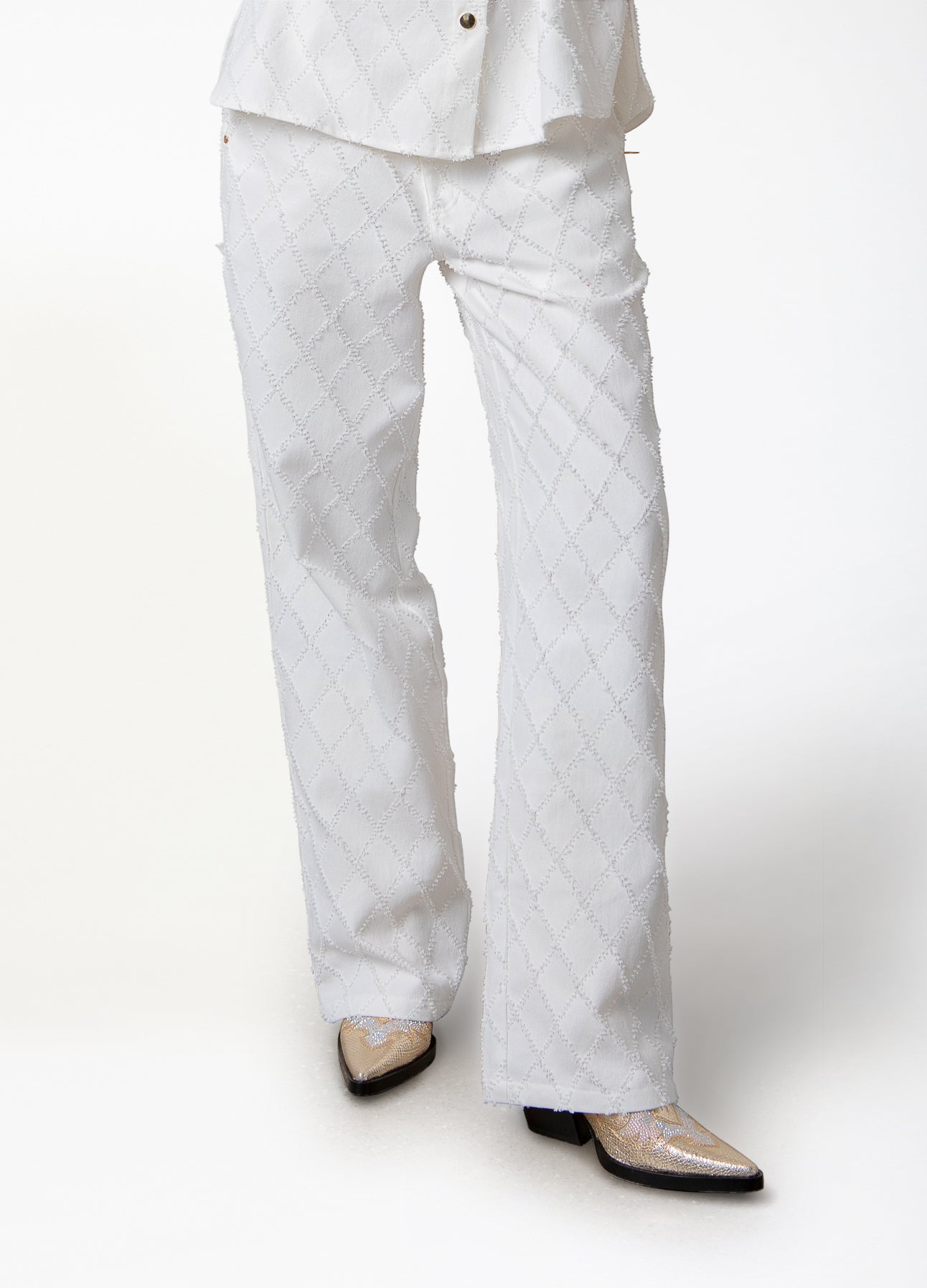 DENIM BUKSER MED STRUKTUR - PETRA FIT - White