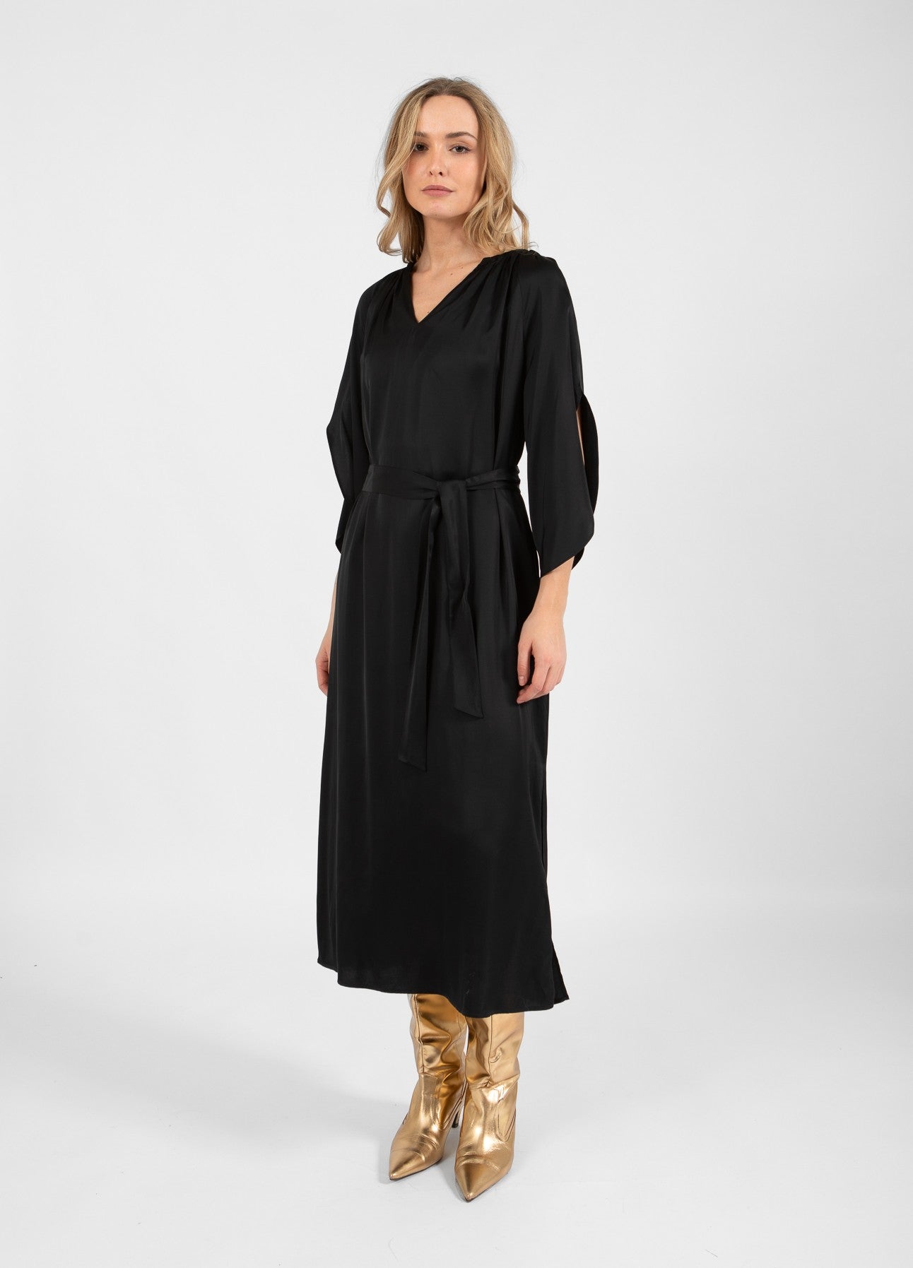 KJOLE MED ELASTISK HALS - Black
