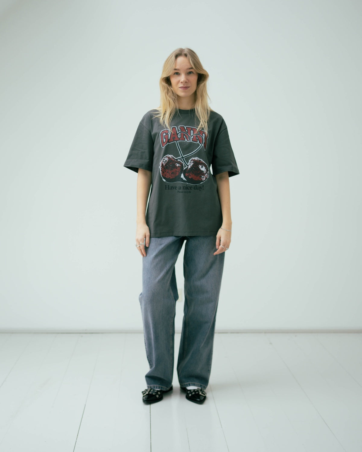 future-heavy-cherry-drop-shoulder-t-shirt-volcanic-ash_1.jpg Future Heavy Cherry Drop Shoulder T-shirt - Volcanic Ash