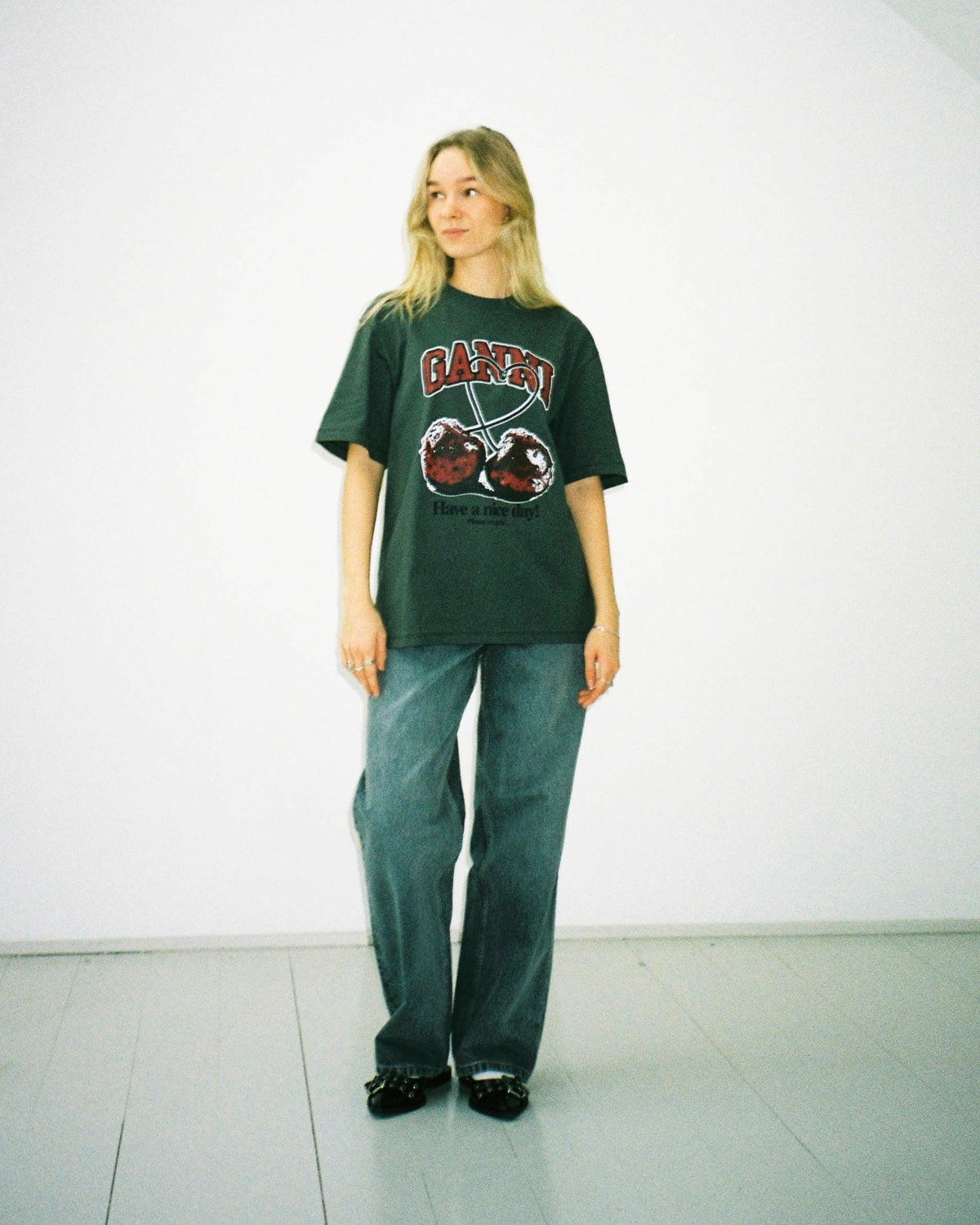 future-heavy-cherry-drop-shoulder-t-shirt-volcanic-ash_3.jpg Future Heavy Cherry Drop Shoulder T-shirt - Volcanic Ash