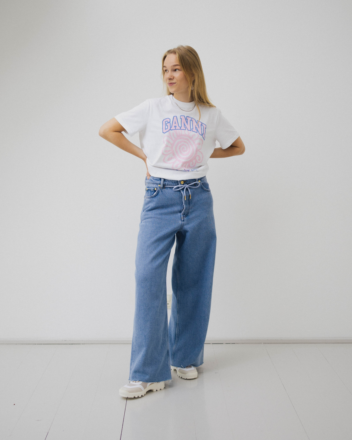 heavy-denim-wide-drawstring-jeans-light-blue-stone_1.png Heavy Denim Wide Drawstring Jeans - Light Blue Stone