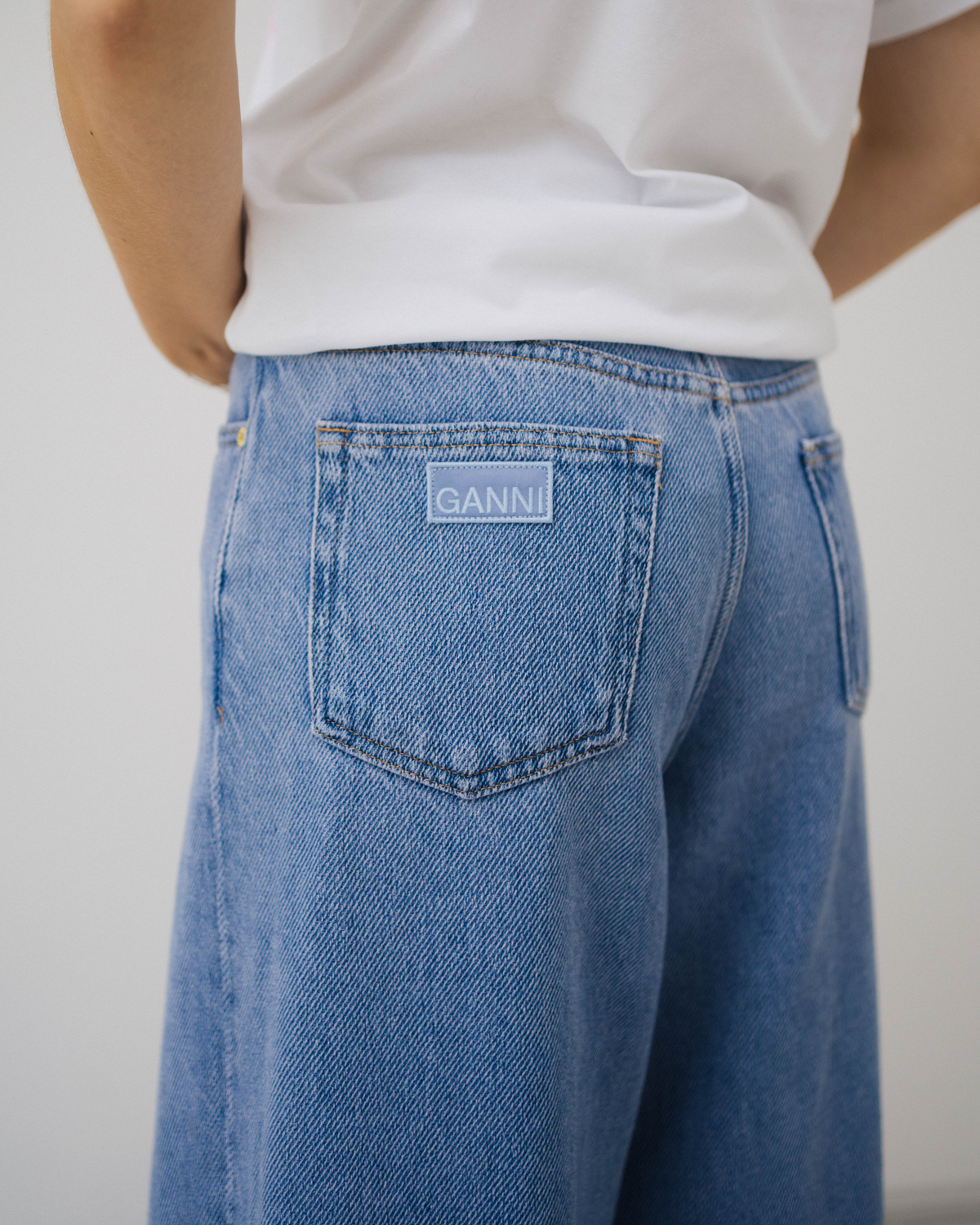 heavy-denim-wide-drawstring-jeans-light-blue-stone_2.png Heavy Denim Wide Drawstring Jeans - Light Blue Stone