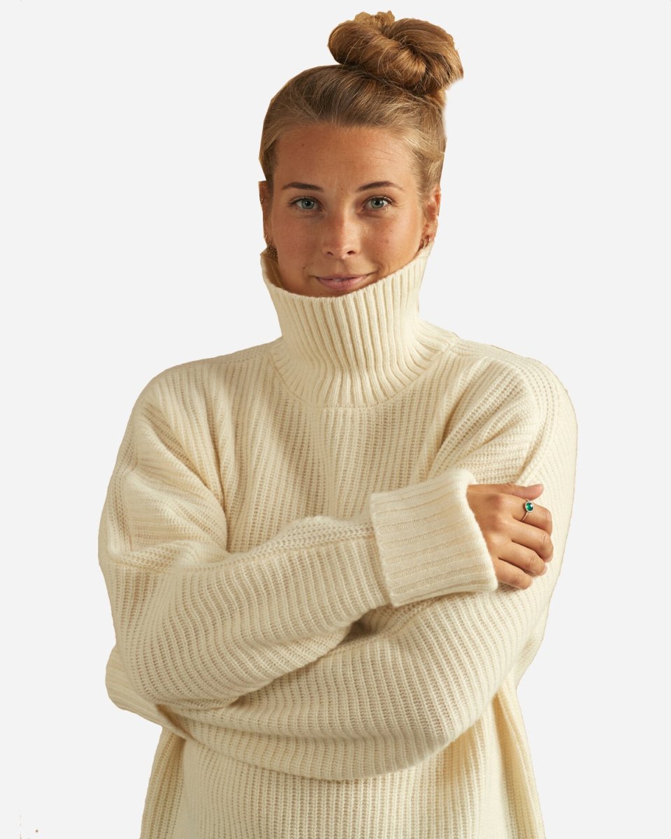 Vigga Knitted T-Neck - Off White