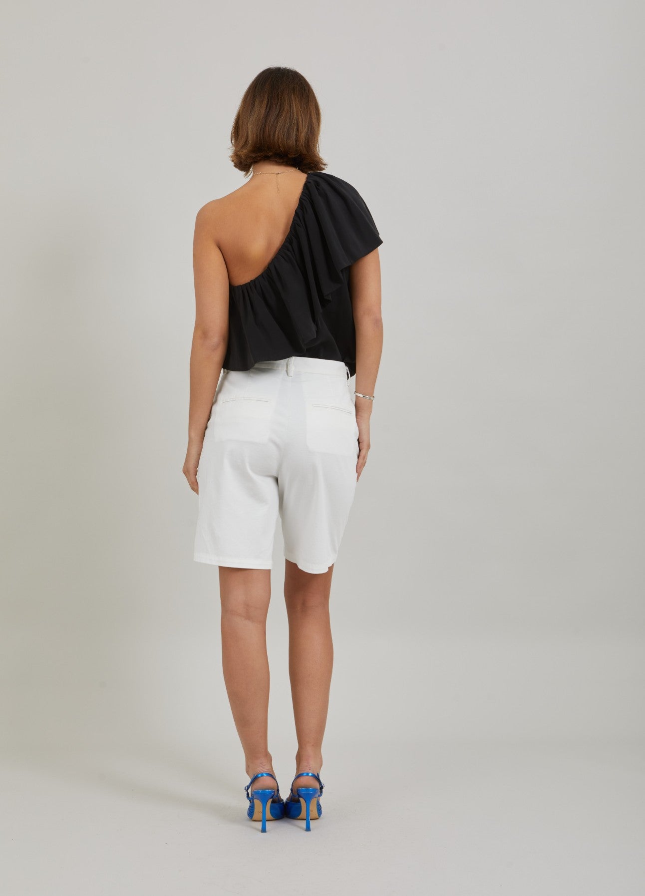 CITY SHORTS - PETRA FIT - White