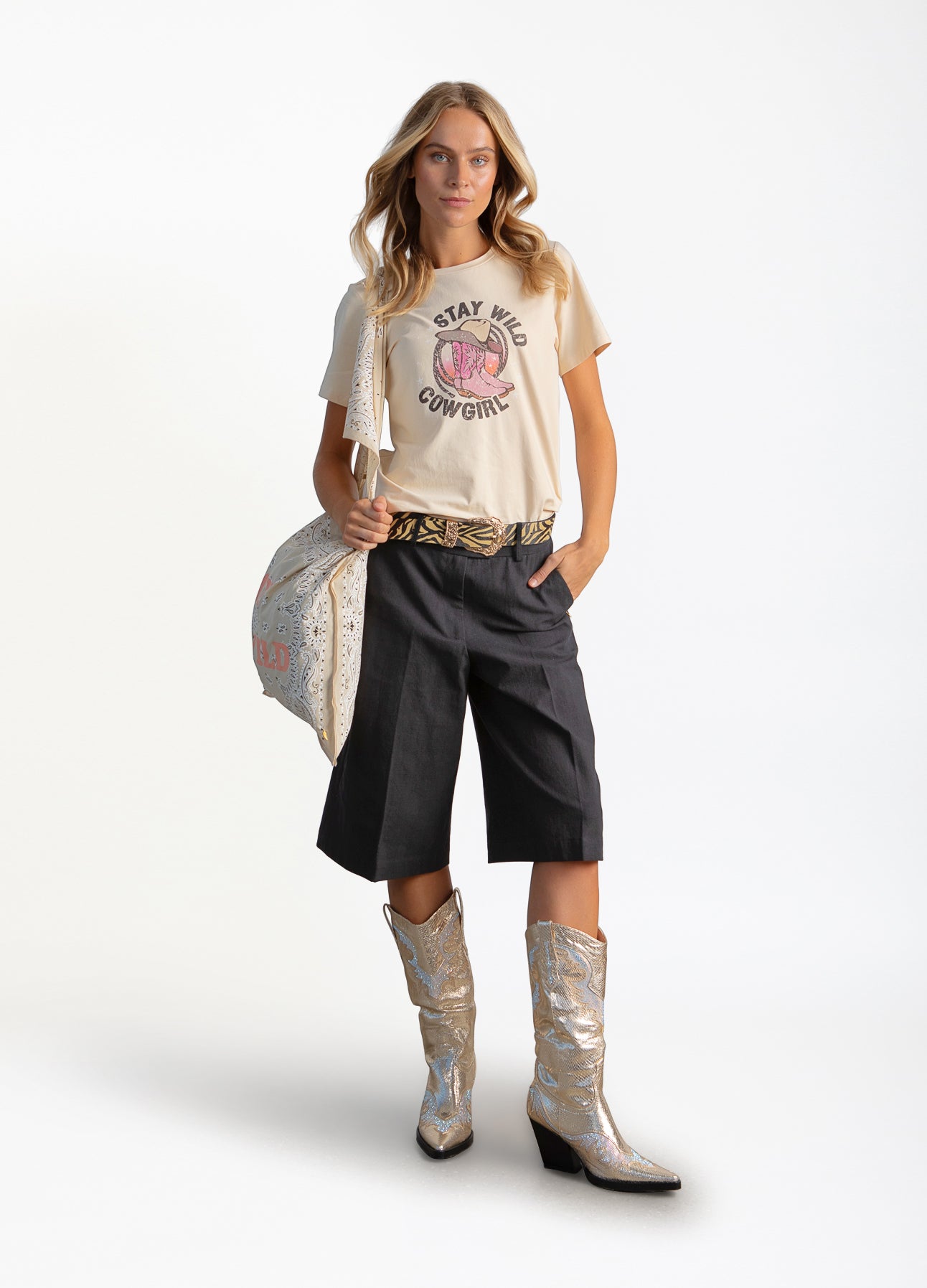 LANGE SHORTS MED BREDE BEN - Black