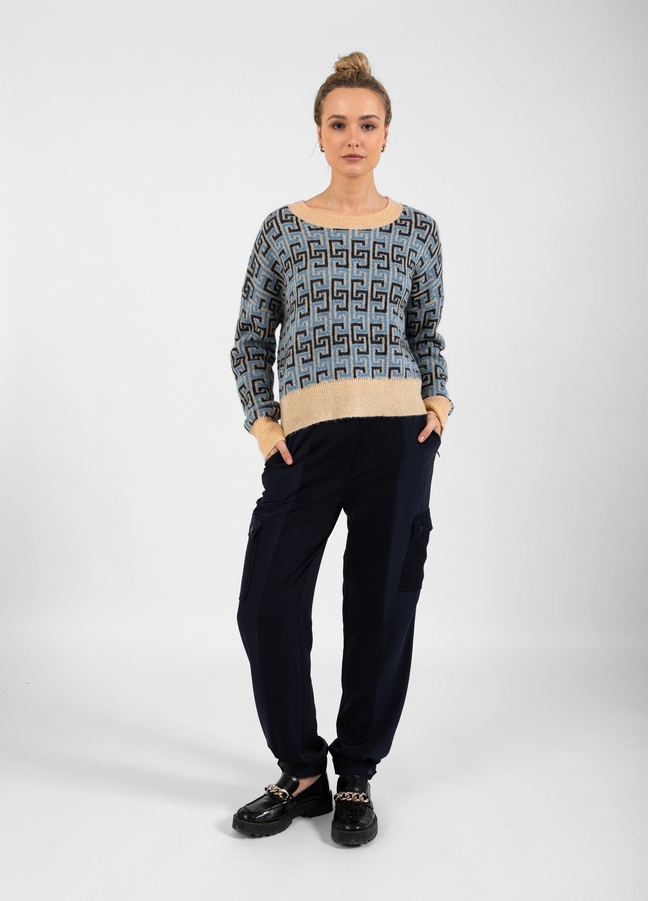 STRIKKET JACQUARD MED CC FARVET STRIBE - CC logo blue Rabat