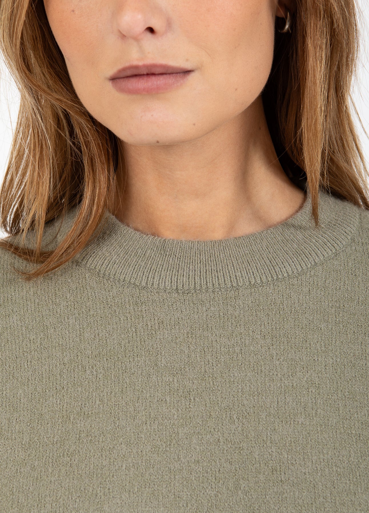 TRØJE MED RUNDT HALSUDSNIT - COMFY KNIT - Moss Green Hot på udsalg