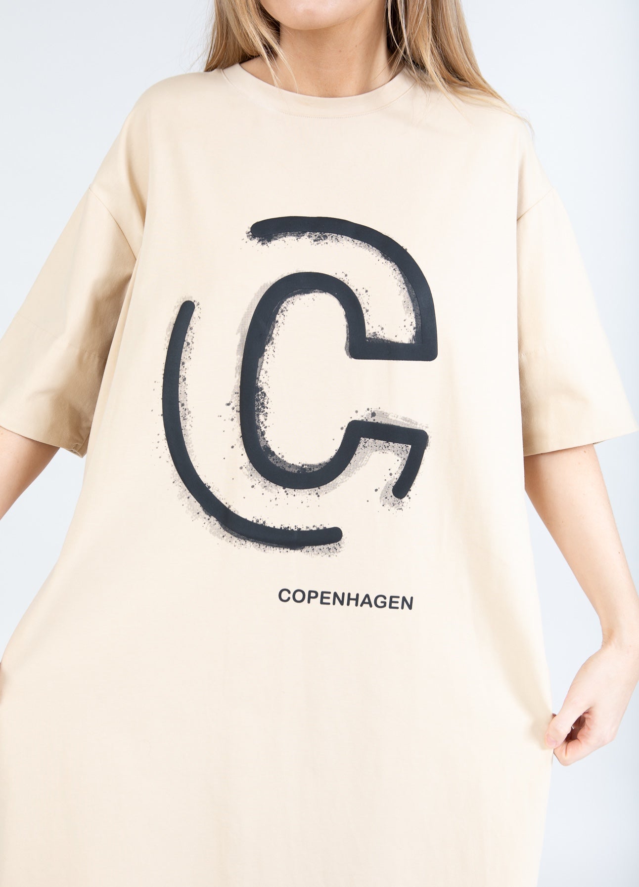 T-SHIRT KJOLE MED PRINT - Vanilla