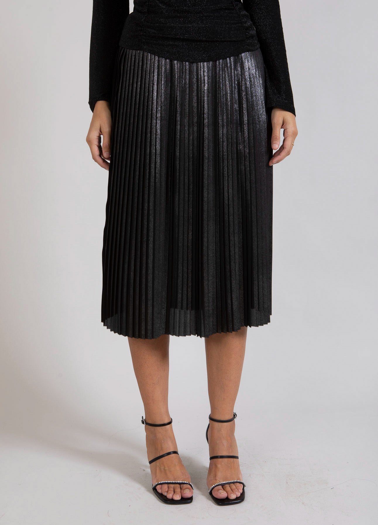 PLISSE NEDERDEL MED FOLIE - Metallic black