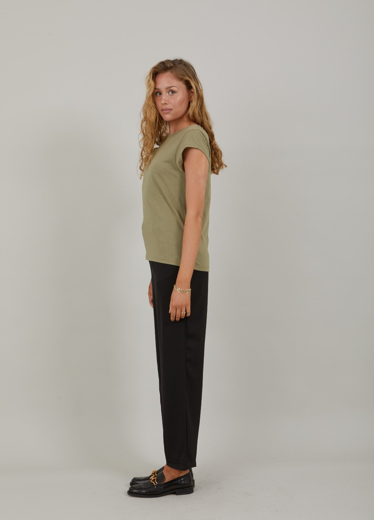 CC HEART T-SHIRT - Dusty olive